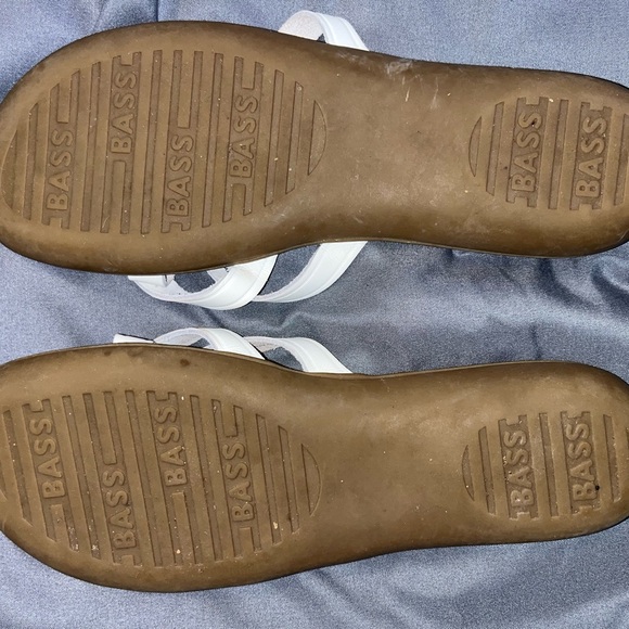 G.H. Bass & Co. Women's White Slide Sandals - Picture 3 of 5